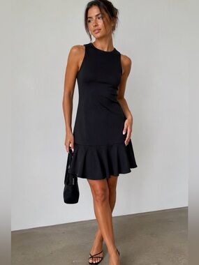 Polo by Ralph Lauren Black Sleeveless Fluted-Hem Dress no damages